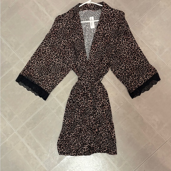 La Vie En Rose Other - Leopard Print Robe with Black Lace